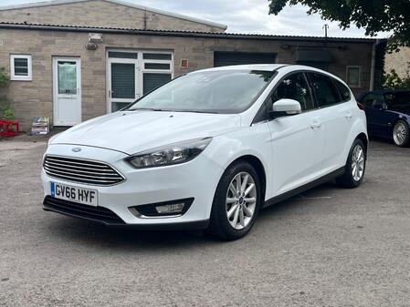 FORD FOCUS 1.6 Titanium